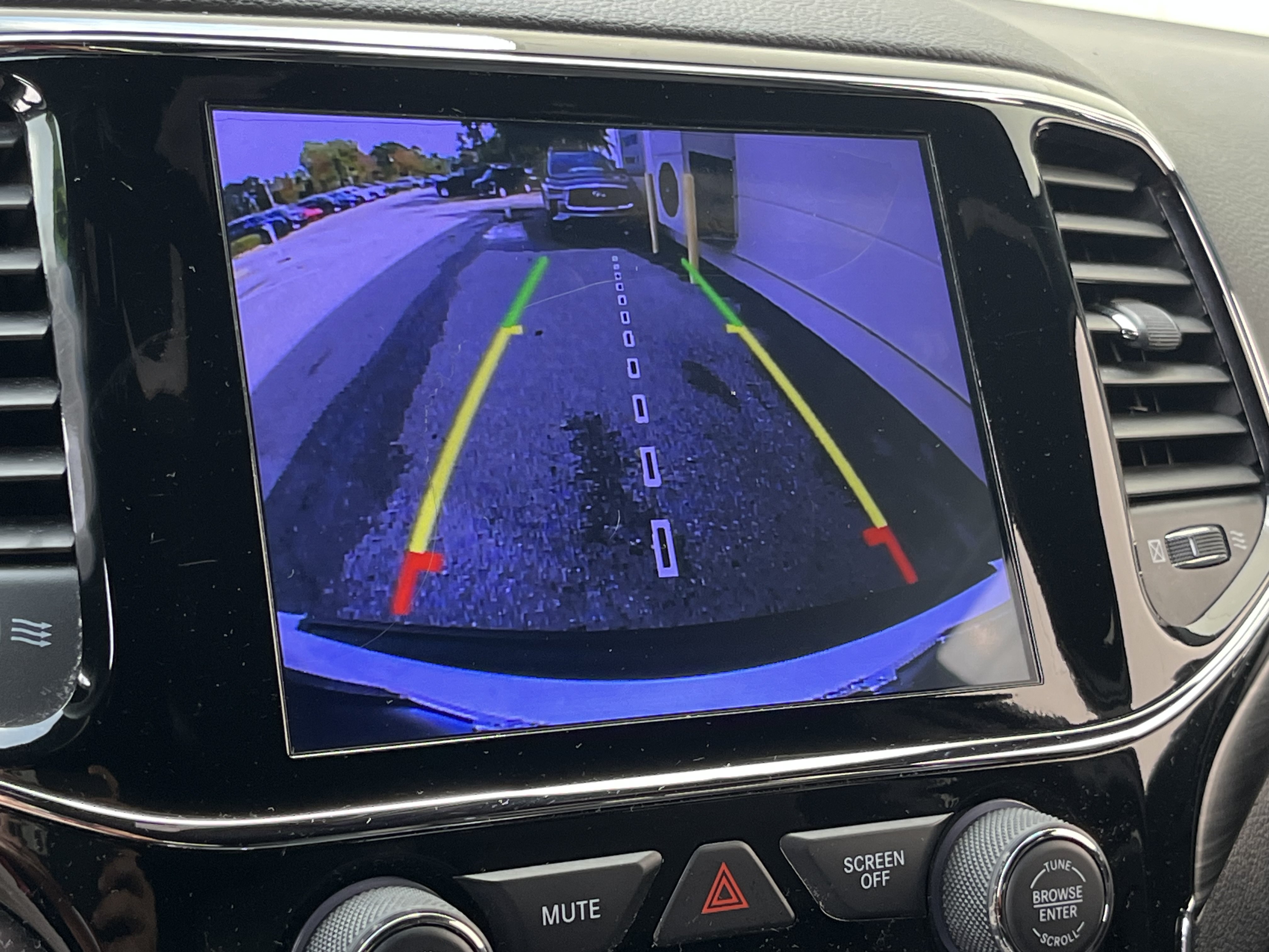 Used 2019 Jeep Grand Cherokee Altitude AWD/4WD image 4