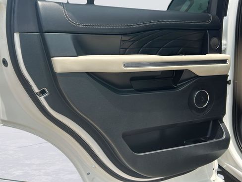 Used 2020 Ford Expedition Platinum AWD/4WD image 24