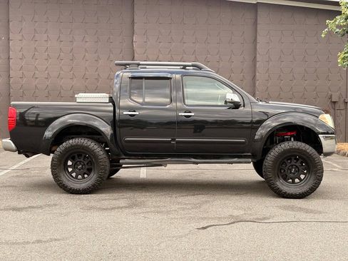 Used 2011 Nissan Frontier SL RWD image 4
