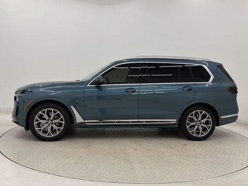 Used 2024 BMW X7 xDrive40i w/ Executive Package AWD/4WD image 2