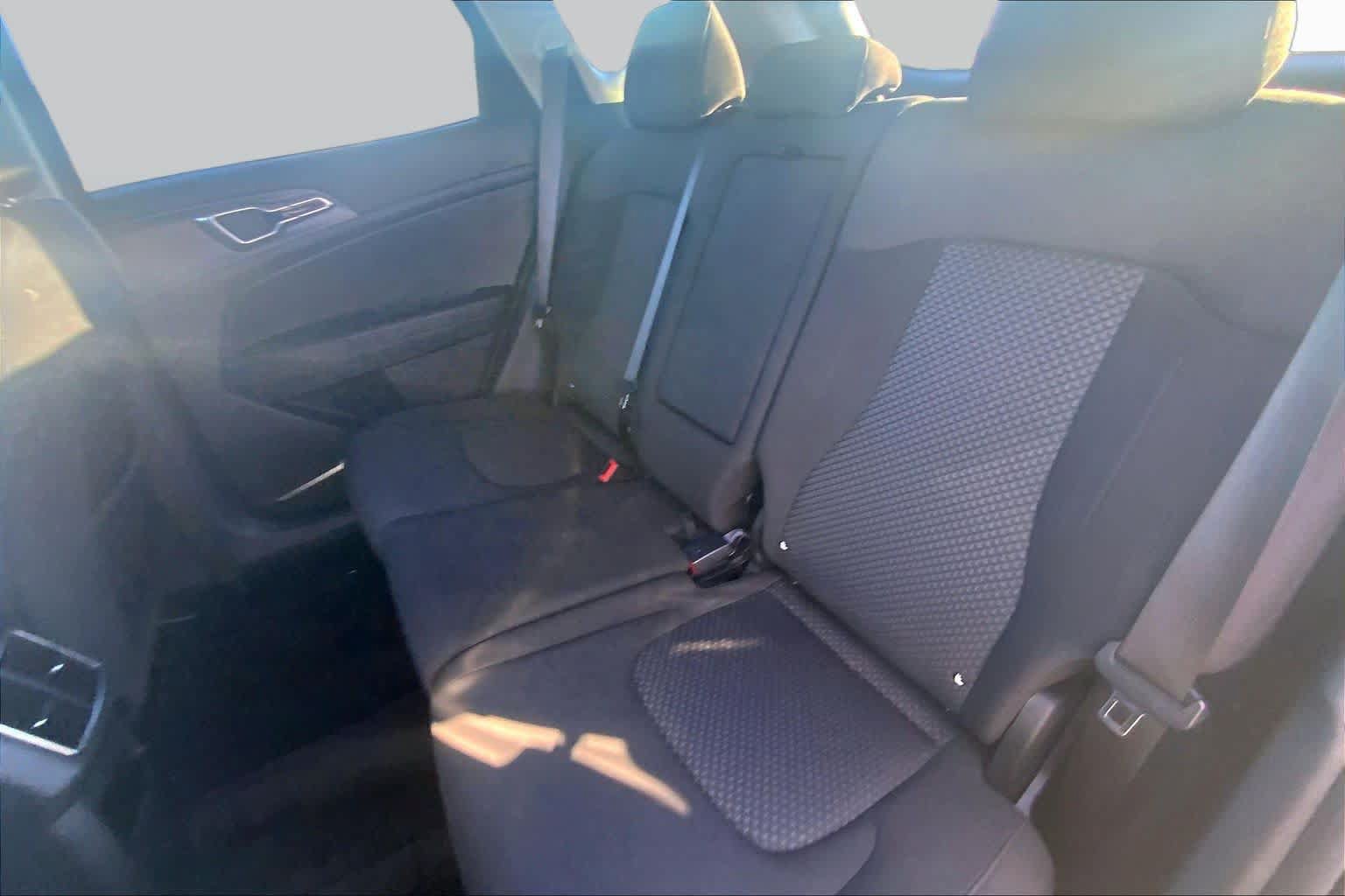 Used 2025 Kia Sportage LX FWD image 19