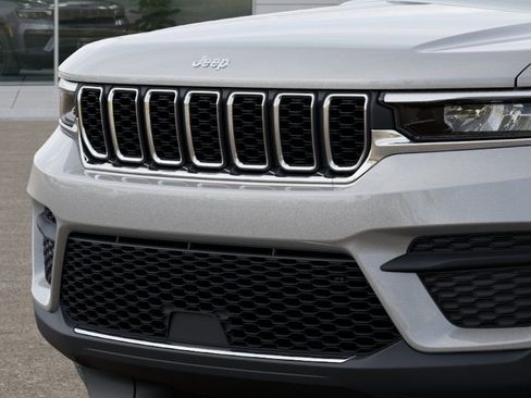 New 2026 Jeep Grand Cherokee Laredo X RWD image 11