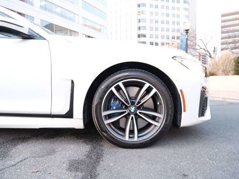 Used 2020 BMW 750i xDrive w/ Executive Package image 15