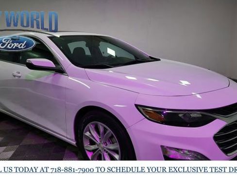 Used 2024 Chevrolet Malibu LT image 2