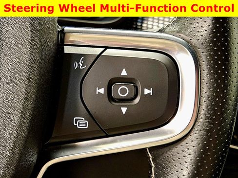 Used 2021 Volvo XC40 P8 Recharge image 36