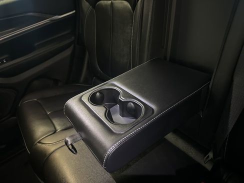 Used 2023 Jeep Grand Cherokee Limited w/ Trailer Tow Prep Group (B) AWD/4WD image 24