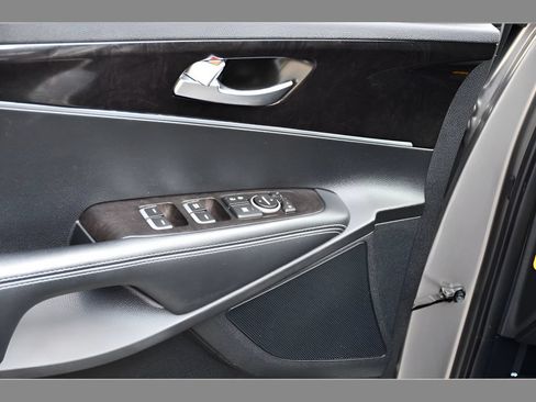 Used 2017 Kia Sorento L FWD image 22