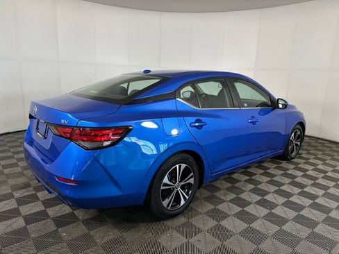Used 2021 Nissan Sentra SV image 3