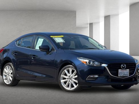 Used 2017 MAZDA MAZDA3 Touring w/ Popular Equipment Package FWD image 2