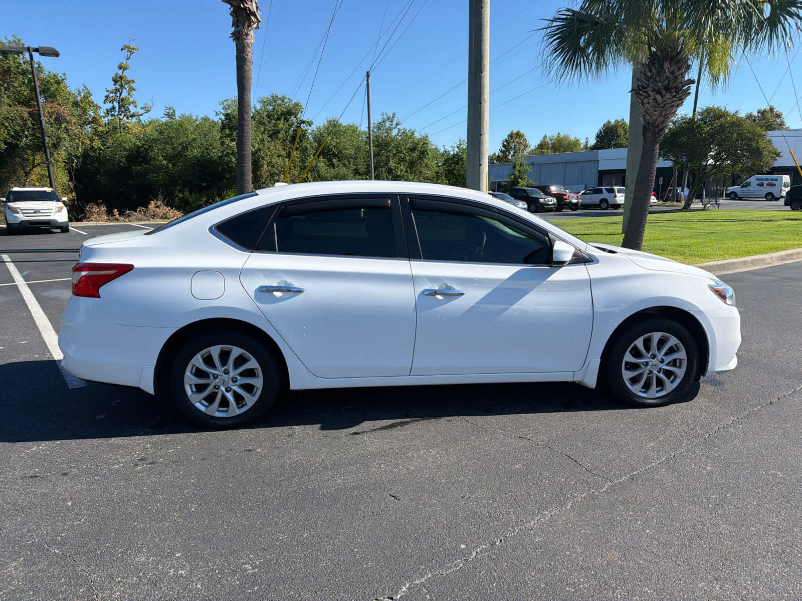Used 2019 Nissan Sentra SV FWD image 7