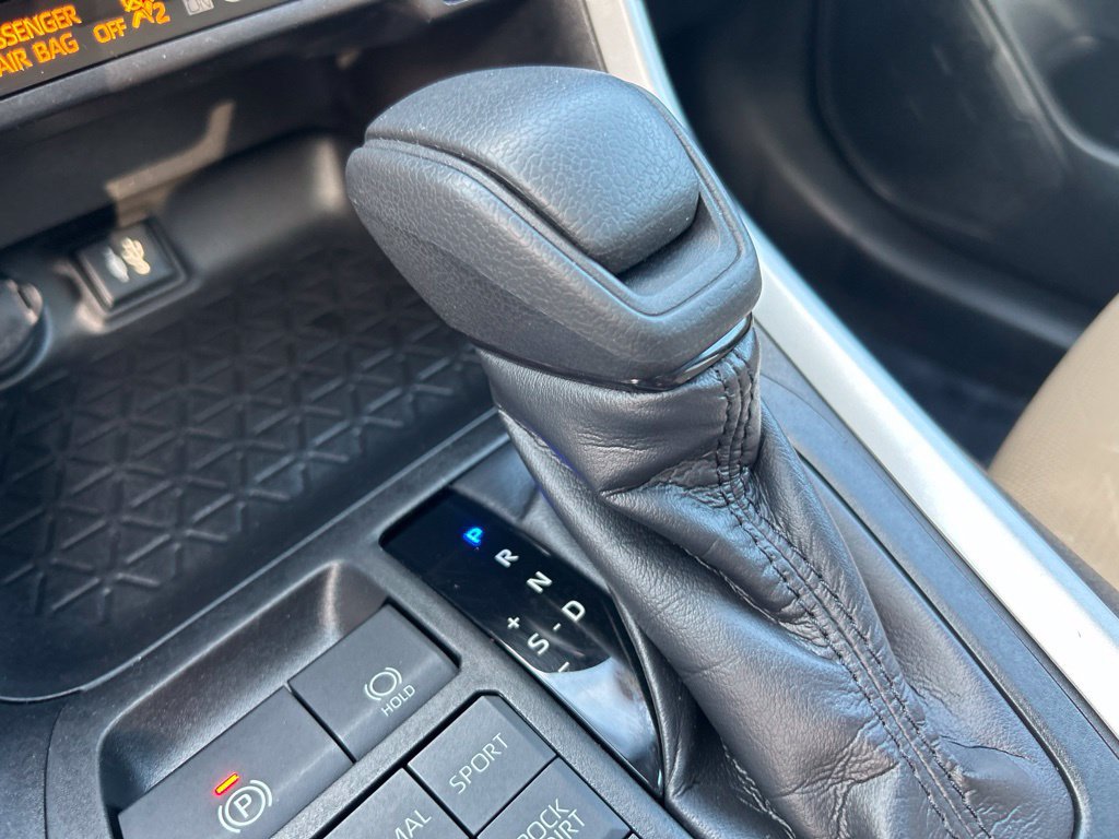 Used 2019 Toyota RAV4 XLE w/ All Weather Liner Package AWD/4WD image 22