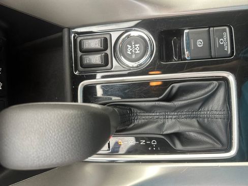 Used 2025 Mitsubishi Eclipse Cross SE image 9