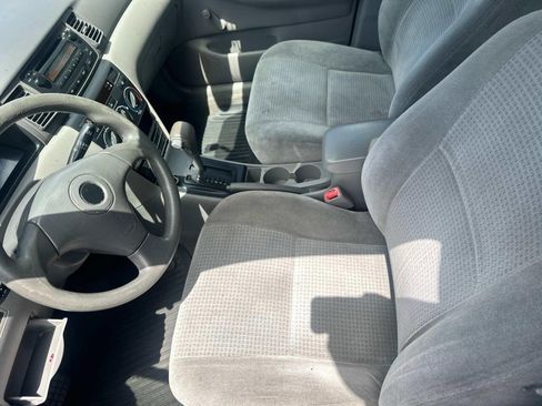 Used 2006 Toyota Corolla CE image 6