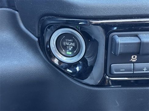 Used 2022 Chevrolet Silverado 1500 LTZ image 36