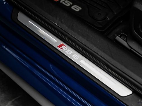 Used 2025 Audi RS 6 performance image 39