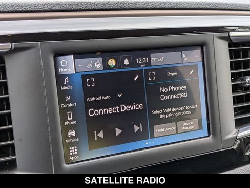 Used 2023 Chrysler Voyager LX FWD image 4