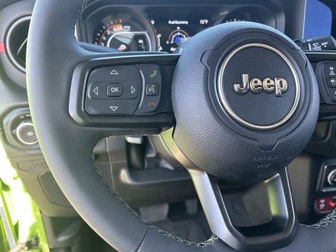 Used 2026 Jeep Wrangler Unlimited Rubicon AWD/4WD image 26