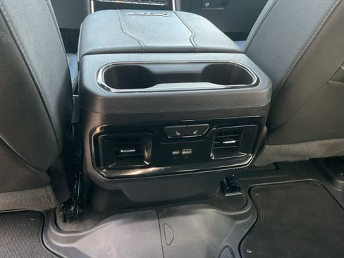 Used 2024 GMC Sierra 2500 AT4 w/ AT4 Premium Plus Package AWD/4WD image 12