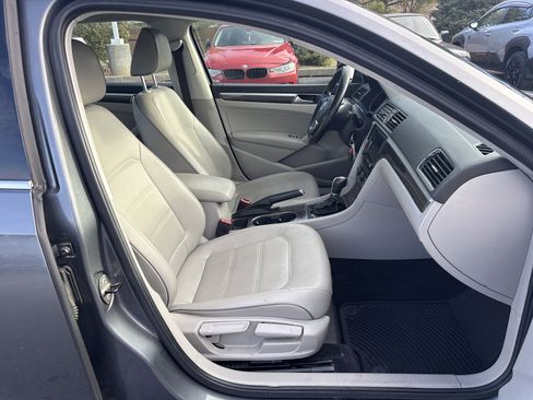 Used 2016 Volkswagen Passat 1.8T SE w/ Lighting Package (P06) image 9