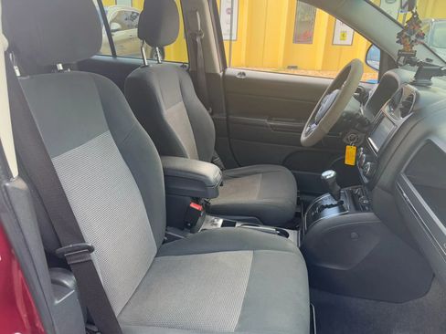 Used 2012 Jeep Compass Latitude w/ Sun/Sound Group AWD/4WD image 22