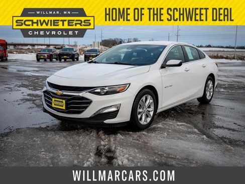 Used 2025 Chevrolet Malibu LT FWD image 1