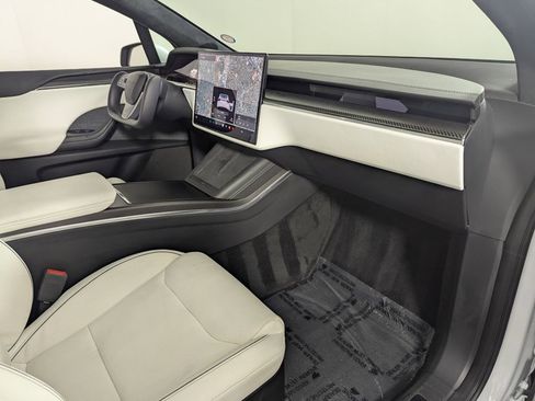 Used 2022 Tesla Model X Plaid image 36