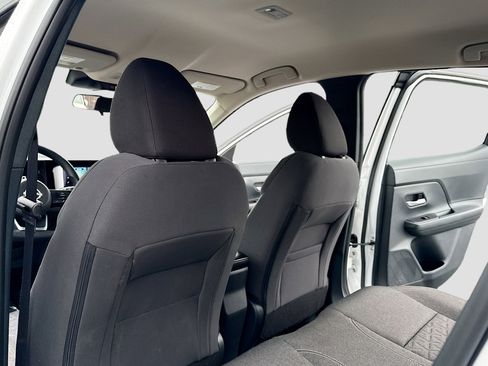 Certified 2025 Nissan Kicks SV image 6