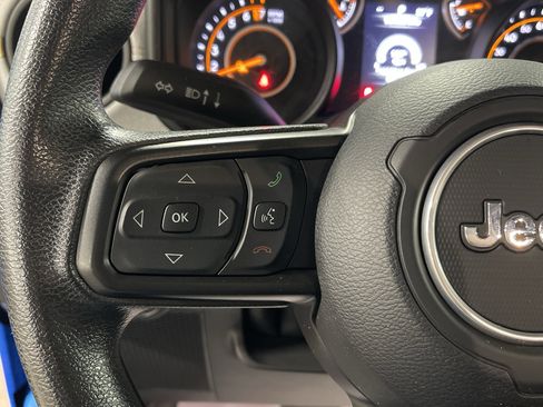 Used 2024 Jeep Gladiator Sport image 17