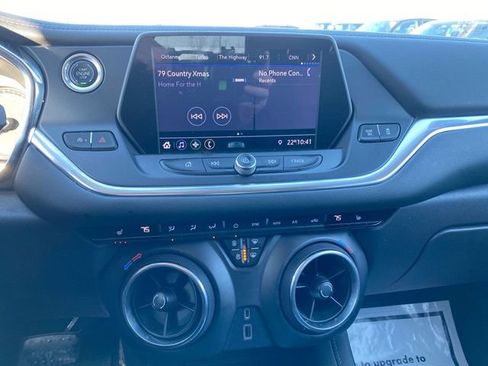 Used 2020 Chevrolet Blazer LT image 17