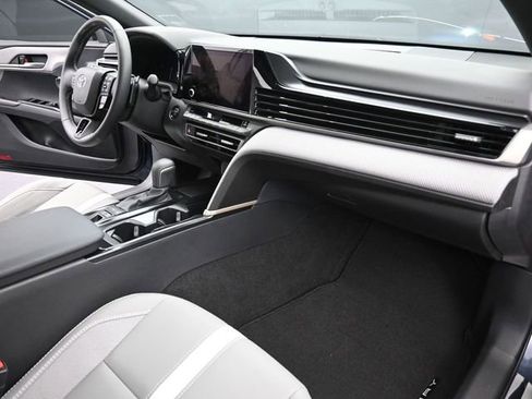Certified 2026 Toyota Camry SE w/ Convenience Package image 16