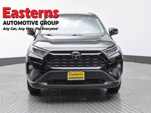Used 2021 Toyota RAV4 XLE AWD/4WD image 2