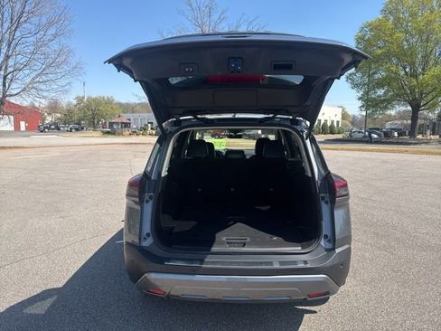 Used 2022 Nissan Rogue SL w/ SL Premium Package image 17