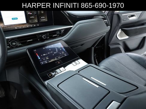 Used 2025 INFINITI QX80 Sensory AWD/4WD image 24