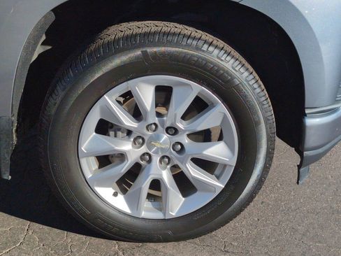 Used 2019 Chevrolet Silverado 1500 Custom w/ Custom Value Package image 9