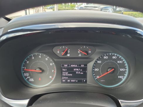 Used 2023 Chevrolet Traverse LS image 25