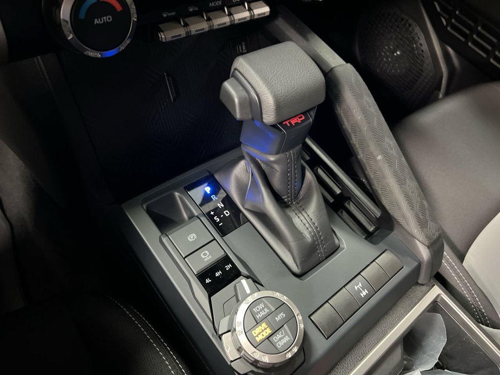 Used 2025 Toyota Tacoma TRD Off-Road AWD/4WD image 18