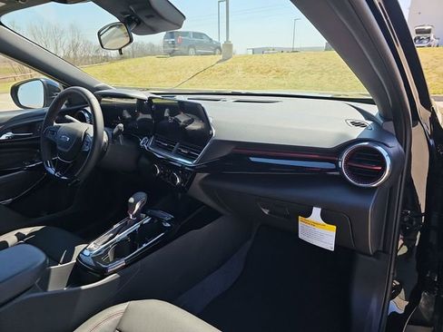 New 2026 Chevrolet Trax RS w/ Driver Confidence Package FWD image 28