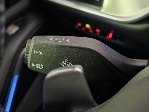 Certified 2023 BMW X7 xDrive40i w/ M Sport Package image 21