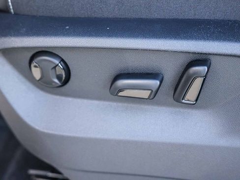 New 2026 Volkswagen Atlas SE image 31