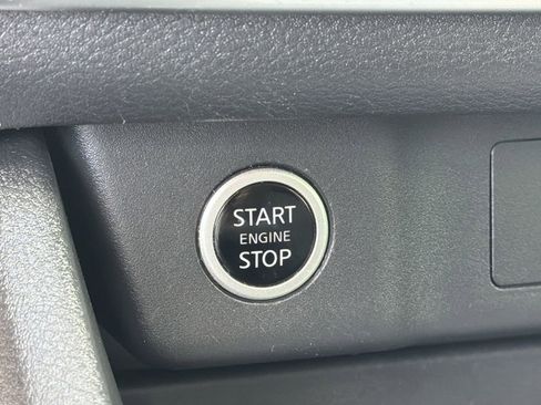 Used 2022 Nissan Rogue S FWD image 24