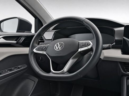 Used 2025 Volkswagen Taos S FWD image 17