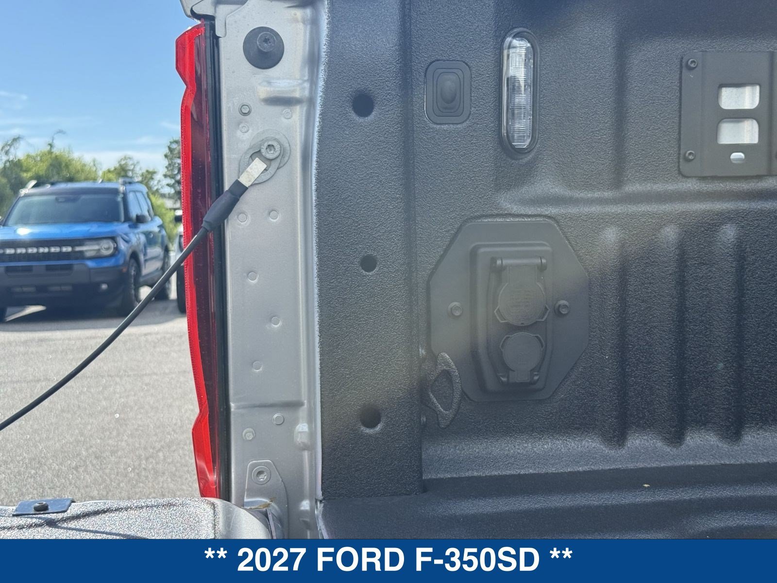 New 2027 Ford F350 Platinum w/ Platinum Plus Package AWD/4WD image 16