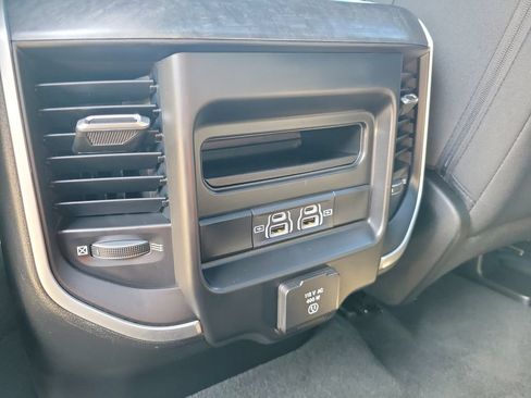 Used 2021 RAM 1500 Big Horn AWD/4WD image 19