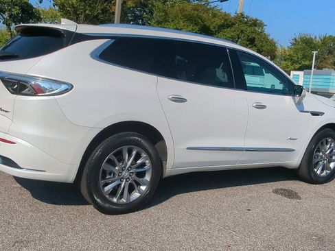 Used 2023 Buick Enclave Avenir w/ Avenir Technology Package image 8