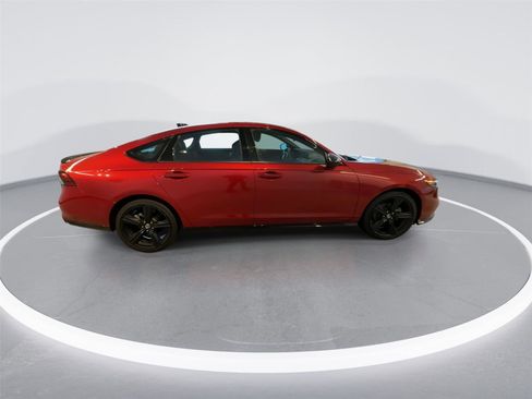 Used 2024 Honda Accord Sport image 9