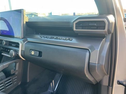 Used 2024 Toyota Tacoma TRD Sport image 52