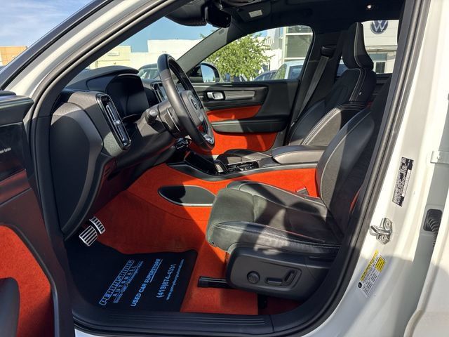 Used 2020 Volvo XC40 T5 R-Design w/ Protection Package AWD/4WD image 20