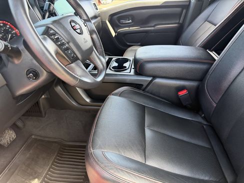 Used 2021 Nissan Titan PRO-4X w/ Pro-4x Convenience Package AWD/4WD image 27
