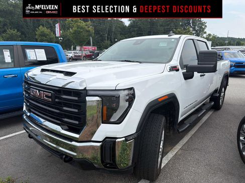Used 2025 GMC Sierra 2500 Pro AWD/4WD image 1