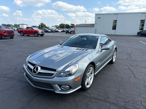 Used 2011 Mercedes-Benz SL 550 image 2